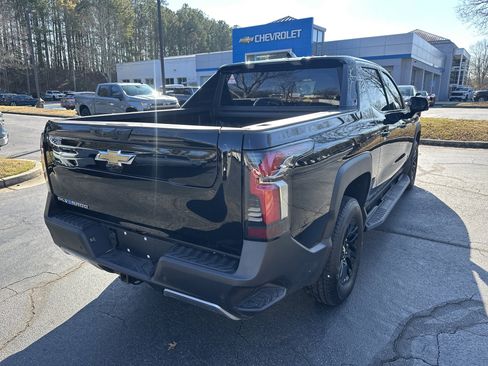 New 2025 Chevrolet Silverado EV LT image 5