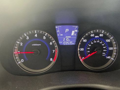 Used 2013 Hyundai Accent GLS FWD image 4