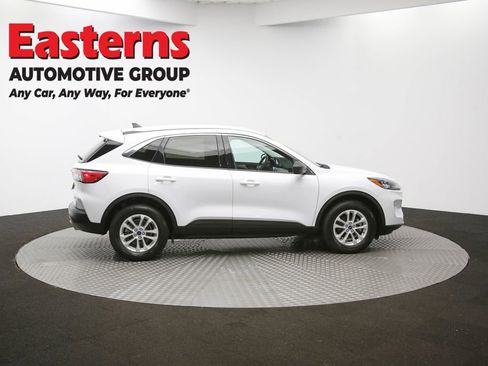 Used 2022 Ford Escape SE image 43