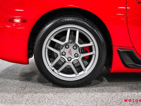 Used 2002 Chevrolet Corvette Z06 w/ Memory Pkg image 11