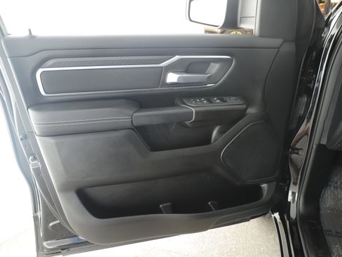 Used 2025 RAM 1500 Lone Star image 9