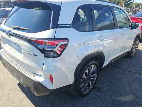 Used 2025 Subaru Forester Touring w/ Popular Package - Touring image 5