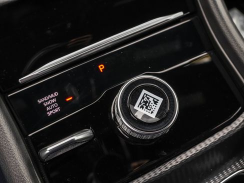 New 2025 Jeep Grand Cherokee L Limited w/ Black Appearance Package image 18