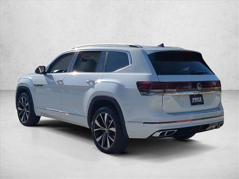 Used 2024 Volkswagen Atlas SEL Premium R-Line image 8