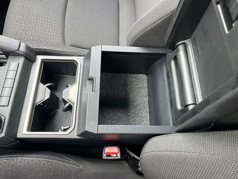 Certified 2025 Toyota 4Runner SR5 image 32