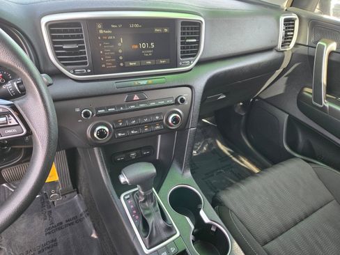Used 2022 Kia Sportage LX image 26