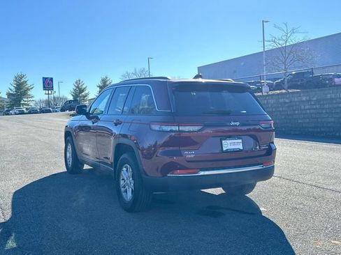 Used 2024 Jeep Grand Cherokee Laredo w/ Trailer Tow Package image 7