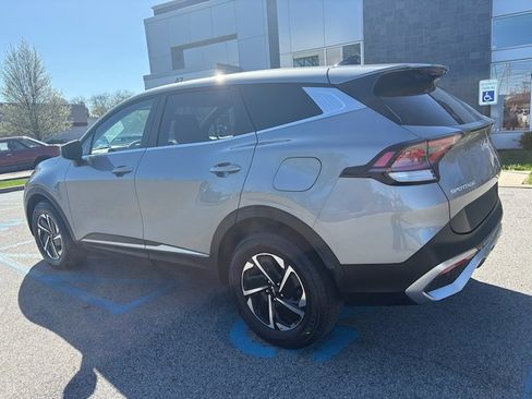 Used 2023 Kia Sportage LX image 6