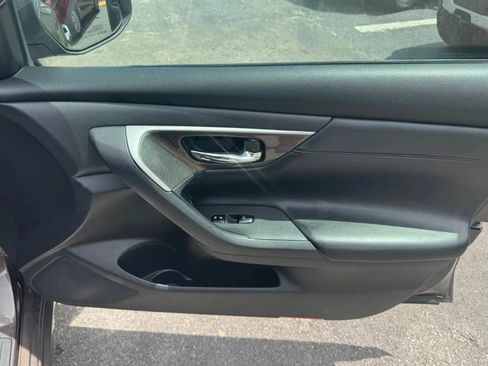 Used 2013 Nissan Altima 2.5 SL w/ Technology Pkg FWD image 23