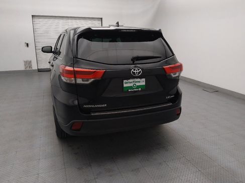 Used 2018 Toyota Highlander Plus w/ Protection Package #3 image 6