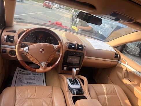 Used 2008 Porsche Cayenne AWD/4WD image 12