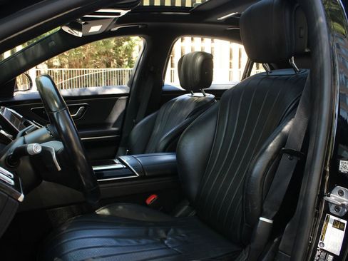 Used 2022 Mercedes-Benz S 500 4MATIC image 16