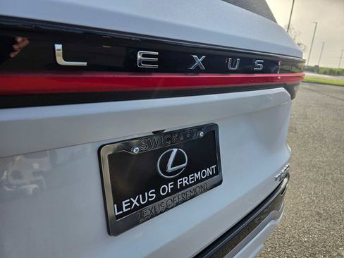 New 2026 Lexus TX 500h AWD image 17