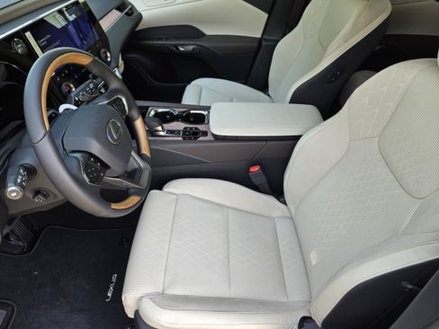 New 2026 Lexus RX 450h AWD image 13