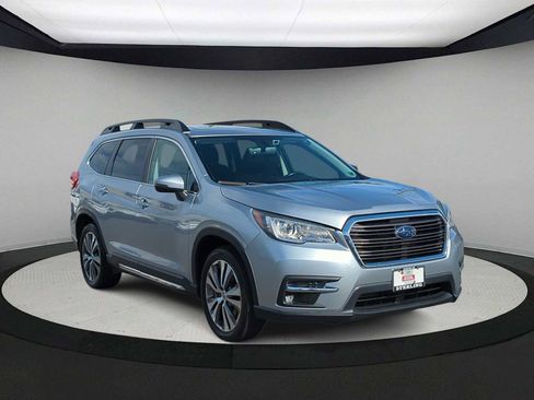 Used 2022 Subaru Ascent Limited w/ Technology Package image 2