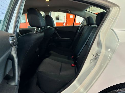 Used 2013 MAZDA MAZDA3 i Sport image 14