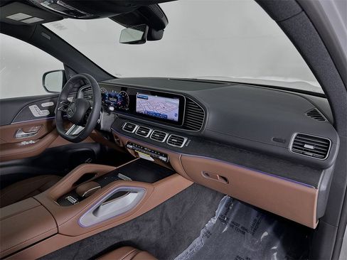 New 2026 Mercedes-Benz GLS 450 4MATIC image 32