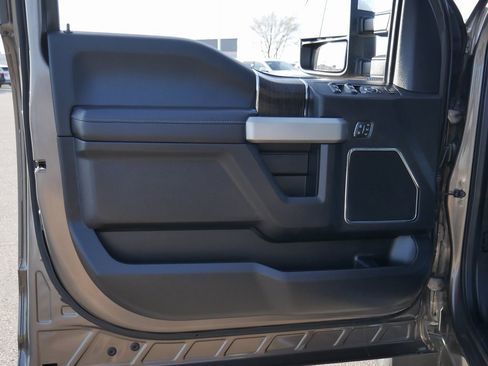 Used 2021 Ford F250 Lariat w/ Chrome Package image 39