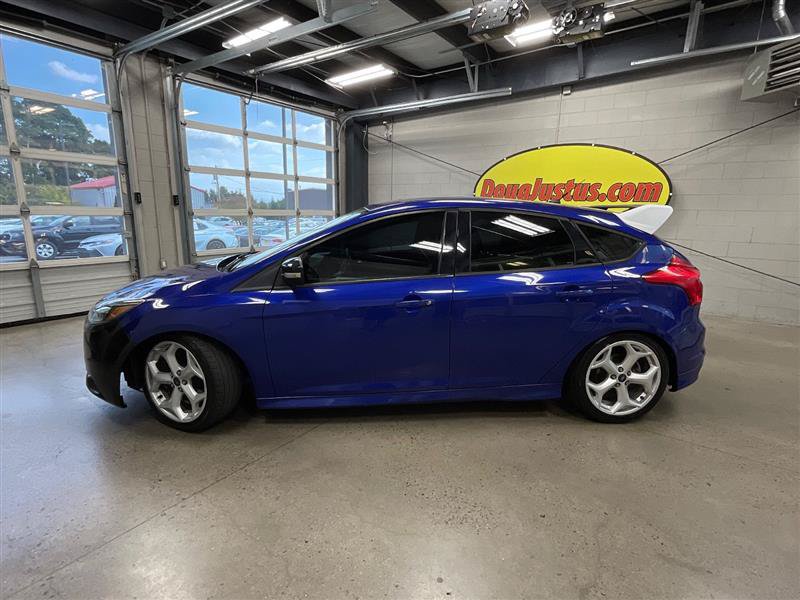 Used 2013 Ford Focus ST FWD image 2