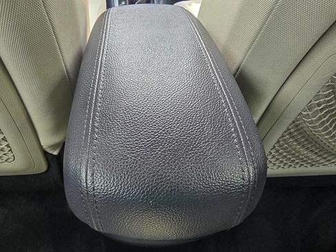 Used 2013 Kia Rio EX image 36