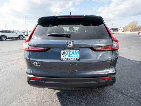 Used 2025 Honda CR-V EX image 5