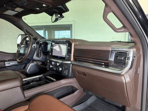 Used 2024 Ford F250 King Ranch image 24