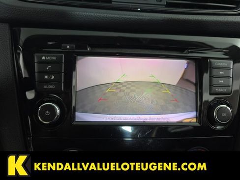 Used 2018 Nissan Rogue S AWD/4WD image 18