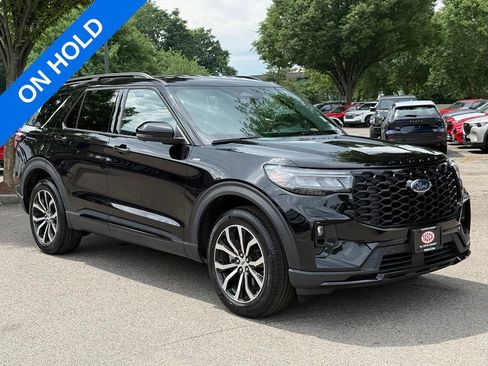 Used 2026 Ford Explorer ST-Line AWD/4WD image 1