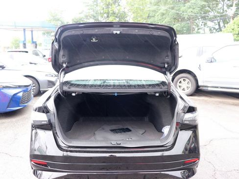 Used 2026 Nissan Sentra SR w/ Floor Mat Package FWD image 46