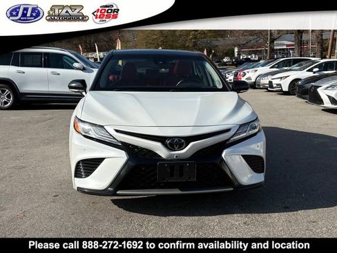 Used 2020 Toyota Camry XSE image 2