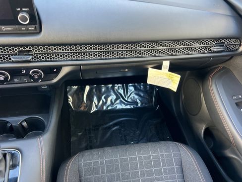 Certified 2023 Honda HR-V Sport image 29