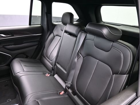 New 2026 Jeep Grand Cherokee Limited w/ Limited Altitude Package RWD image 30
