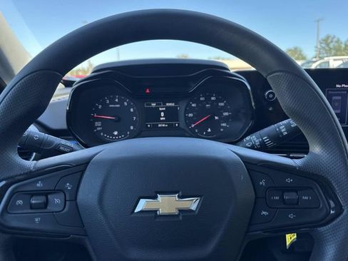 Used 2024 Chevrolet Trax LS w/ LS Convenience Package image 31