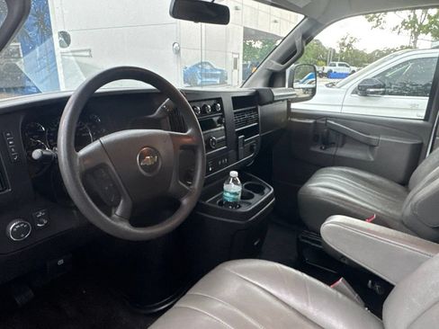 Used 2024 Chevrolet Express 2500 w/ Driver Convenience Package RWD image 3