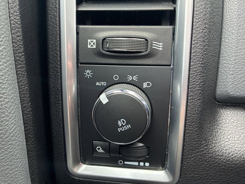 Used 2020 RAM 1500 Classic Warlock w/ Electronics Group image 18