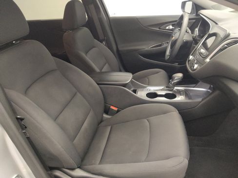 Used 2022 Chevrolet Malibu LT FWD image 21