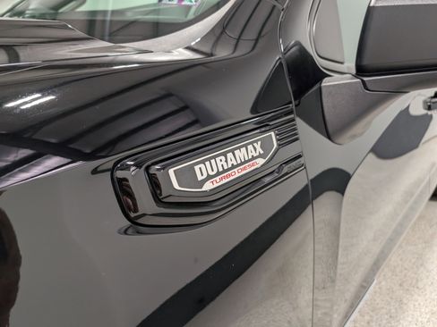 Used 2025 GMC Sierra 1500 Elevation image 9