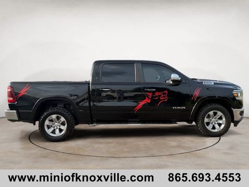 Used 2021 RAM 1500 Laramie AWD/4WD image 2