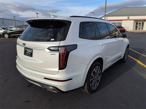 Used 2024 Cadillac XT6 Sport w/ Technology Package image 6
