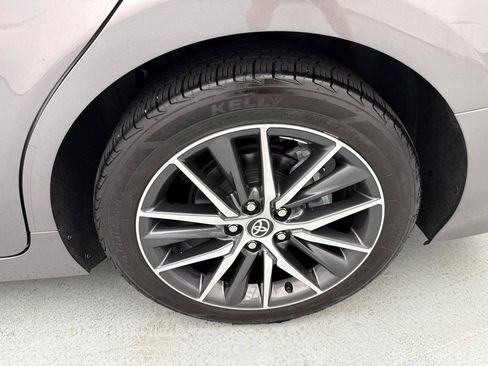 Used 2022 Toyota Camry XLE FWD image 6