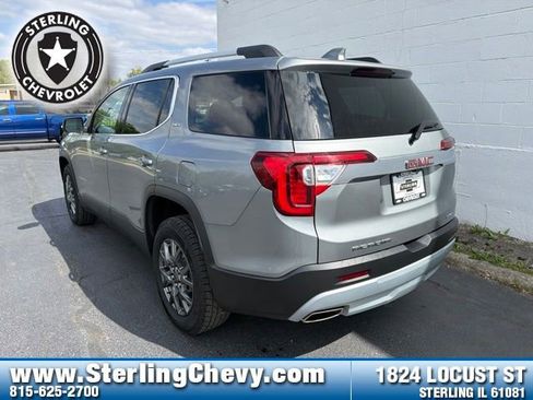 Used 2023 GMC Acadia SLT AWD/4WD image 3