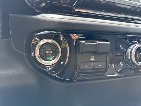 Used 2025 GMC Sierra 1500 Elevation w/ Preferred Package AWD/4WD image 21