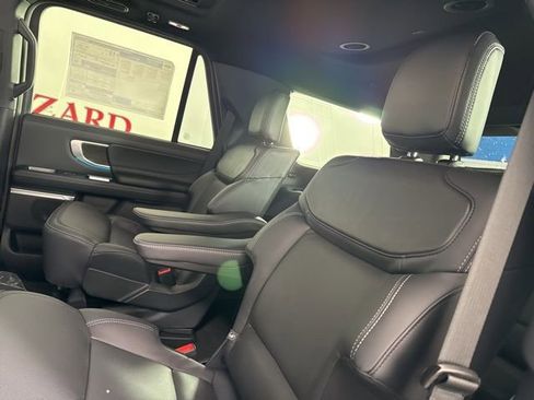 New 2025 Ford Expedition Platinum w/ Stealth Appearance Package image 17