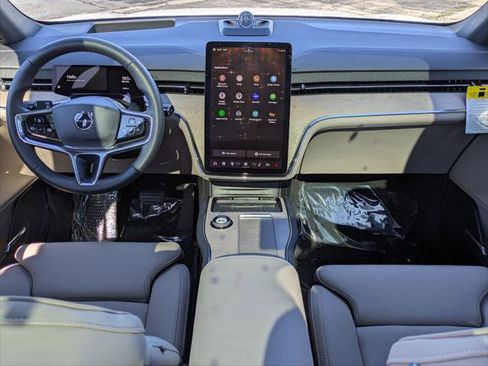 Used 2025 Volvo EX90 Ultra image 22