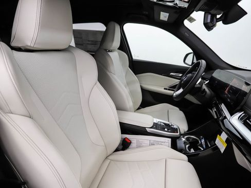 New 2026 BMW X1 xDrive28i w/ Convenience Package image 32