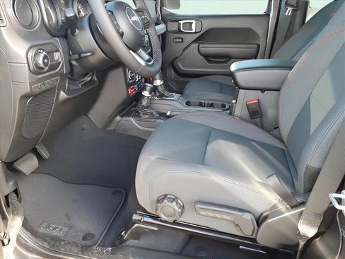 New 2026 Jeep Wrangler Rubicon w/ Technology Group image 10