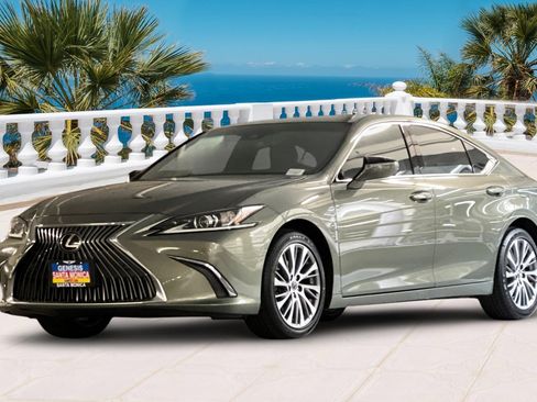 Used 2021 Lexus ES 250 w/ Premium Package image 8