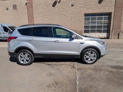 Used 2019 Ford Escape SEL image 4