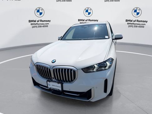 Used 2024 BMW X5 xDrive40i w/ Premium Package AWD/4WD image 1