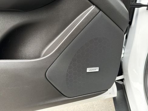 Used 2022 Cadillac XT5 Premium Luxury w/ LPO, Radiant Package image 11